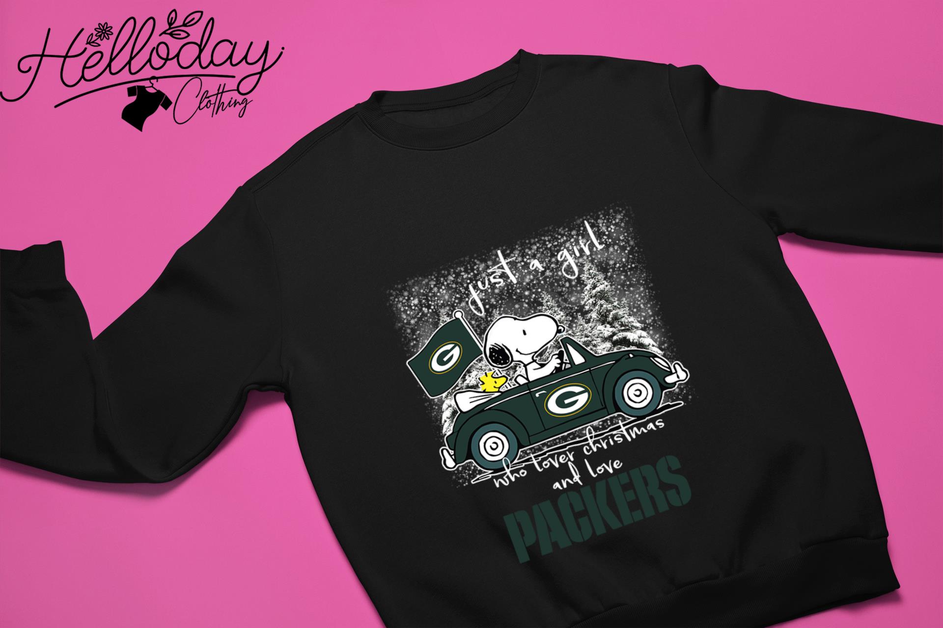 Snoopy just a girl who lover Christmas and love Green Bay Packers